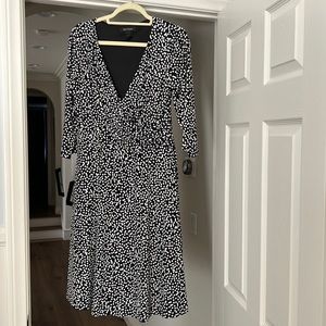 Comfortable work WHBM dress with pockets